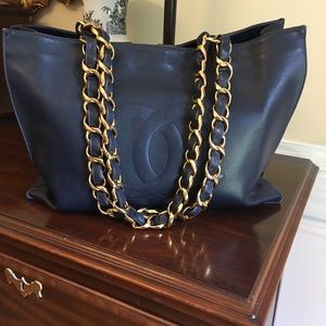 CHANEL Navy Blue Extra Large CC Chain Tote